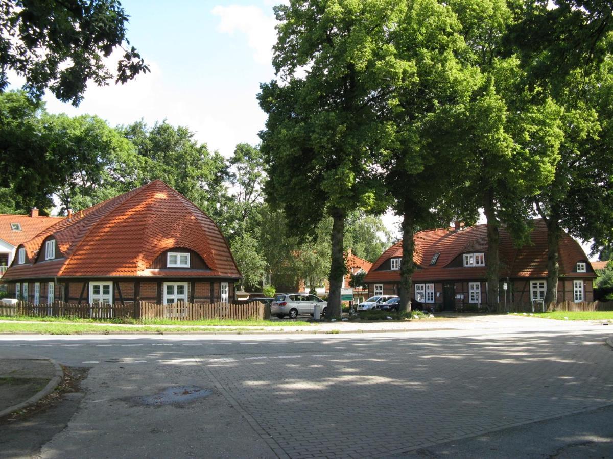 4 Wunderschoene Ferienwohnungen Im Kavaliershaus Schwerin  Exteriör bild