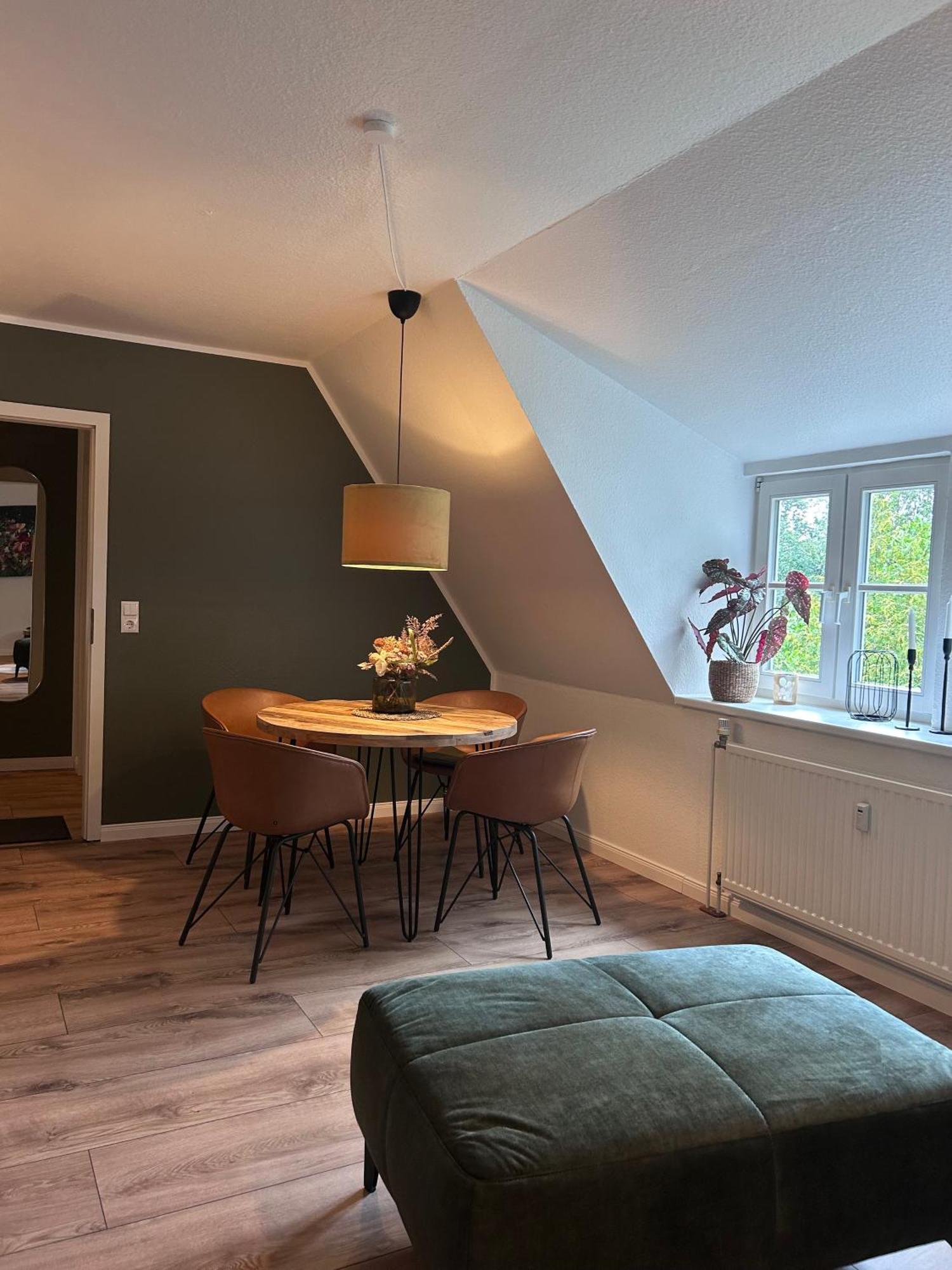 4 Wunderschoene Ferienwohnungen Im Kavaliershaus Schwerin  Exteriör bild